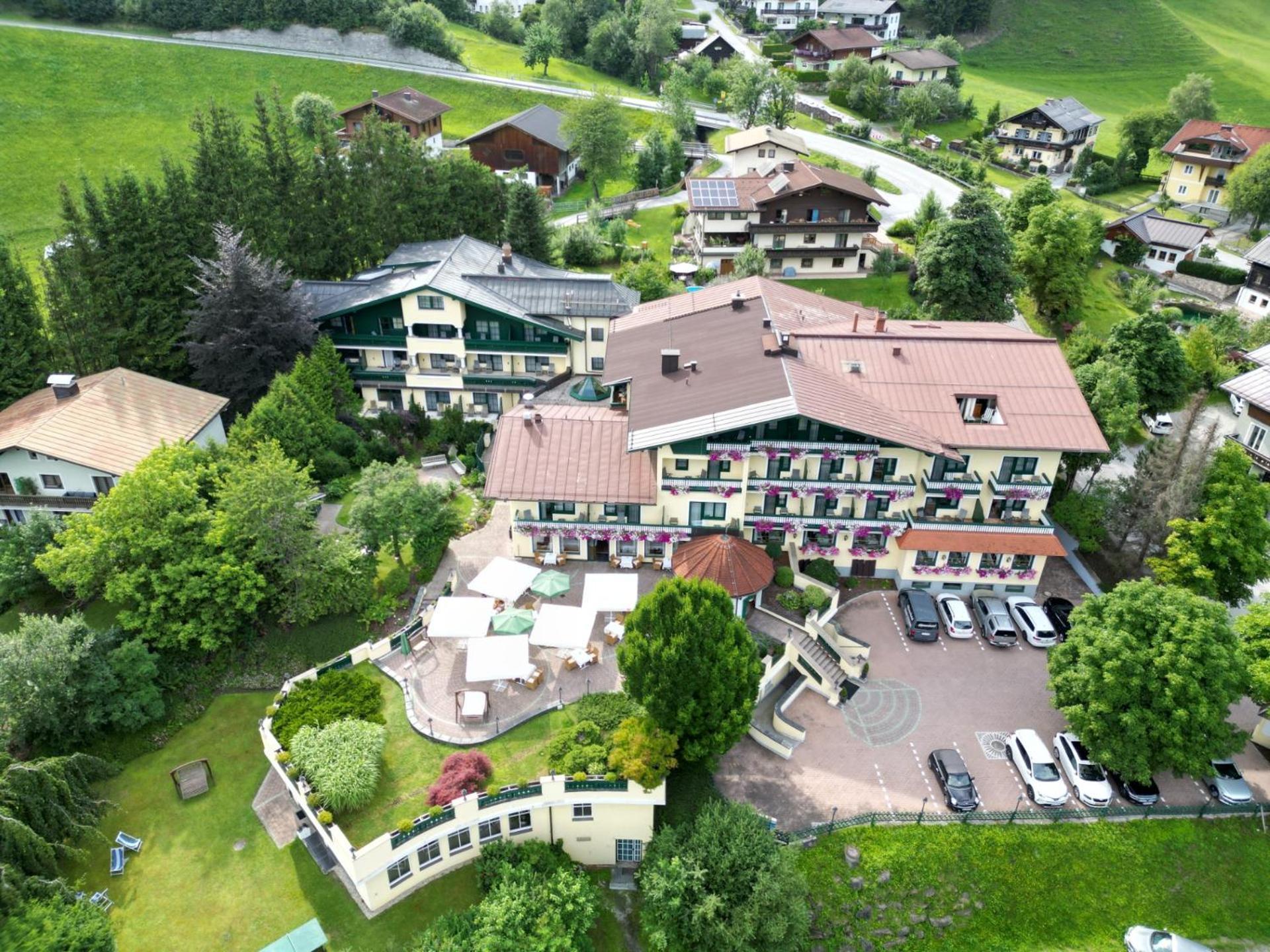 Hotel Zum Stern - Bergbahnen Inklusive Im Sommer 2025 Bad Hofgastein Extérieur photo